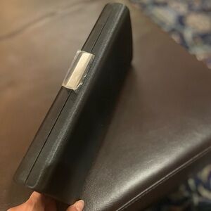 Le Chateau Black Clutch